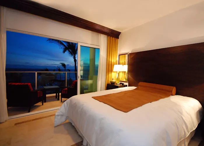Hyatt Vacation Club At Sirena Del Mar 4*